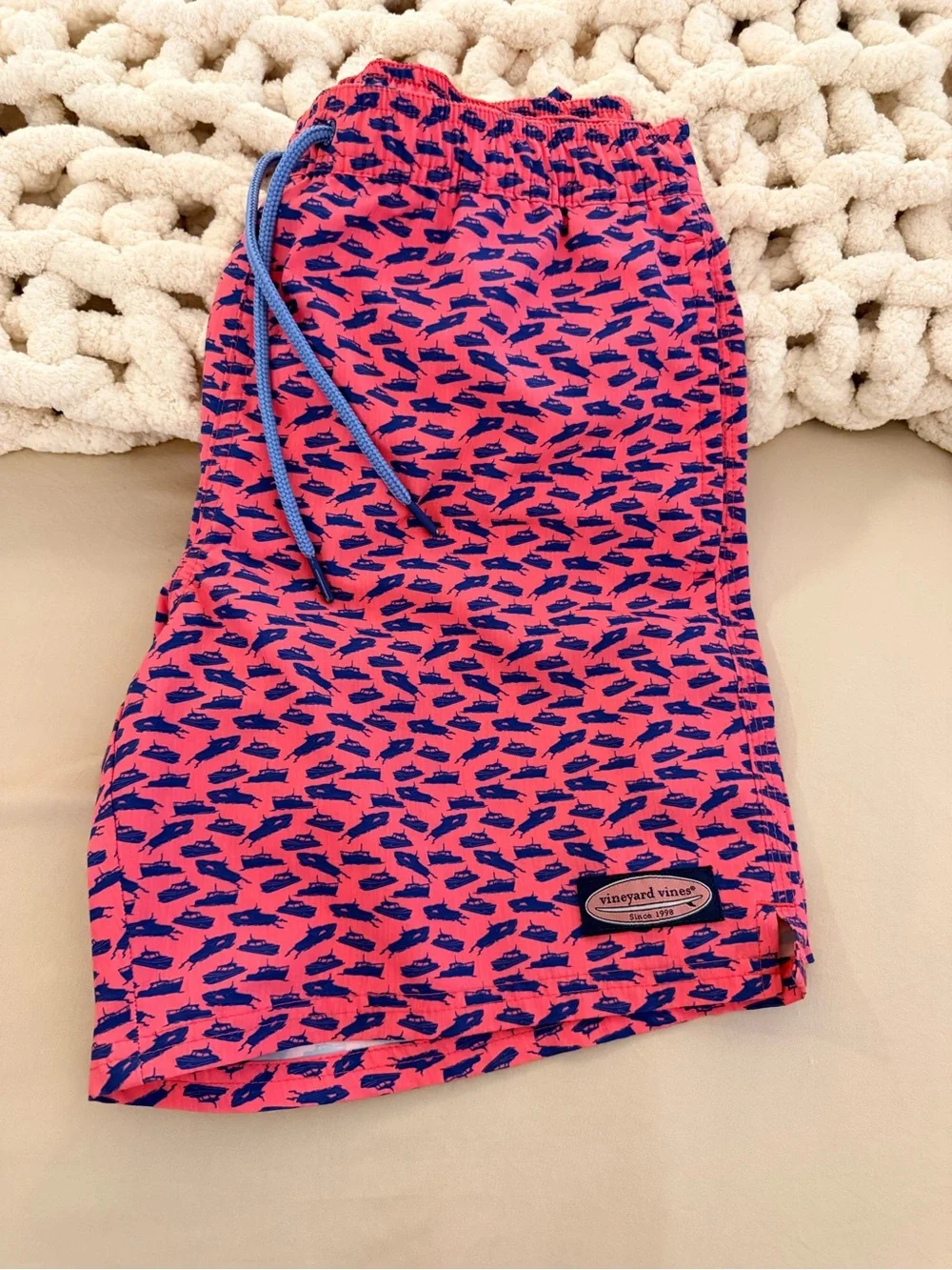 Vineyard Vines Pink & Navy Boat Print Swim Trunks Size Small
